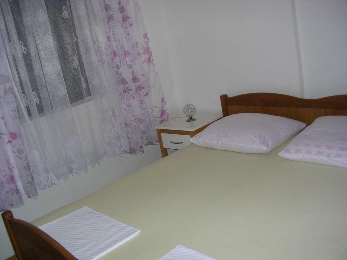 Apartment Perkovic Jadranka Kornic Exterior photo